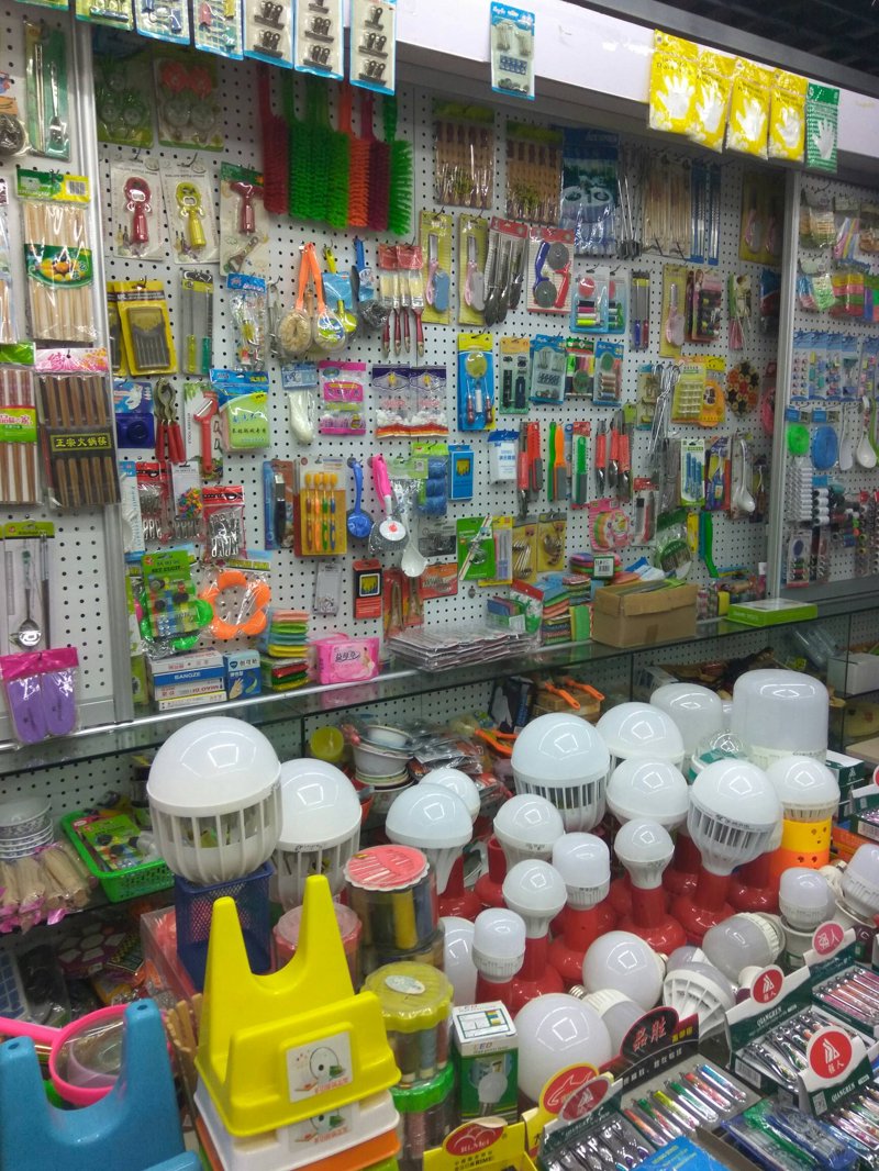 社区便利店：现代生活的小驿站